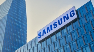 Samsung Leads Chip Industry with Nanochip Production